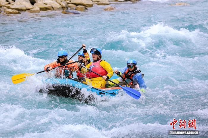 更宣布将巴 更宣布将巴